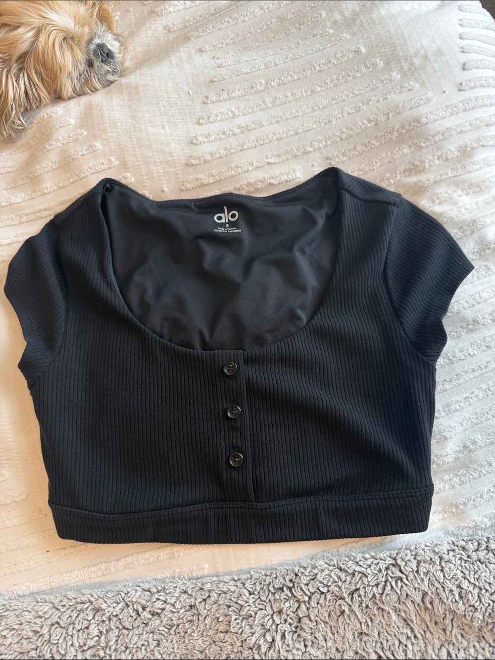 ALO Yoga Black Ribbed Scoop-Button Crop Top